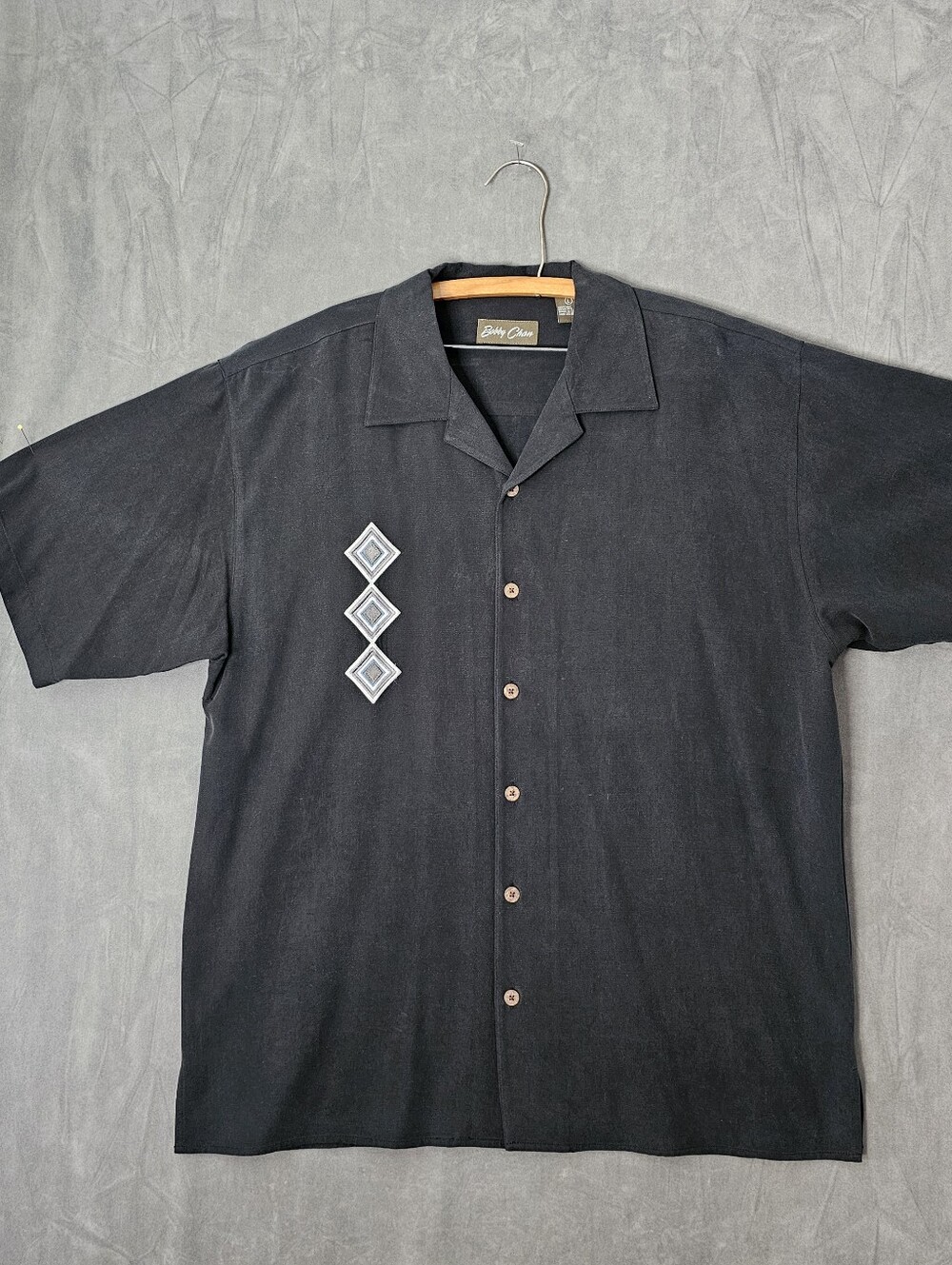 Bobby Chan Mens Silk Camp Shirt Short Sleeve Hawaiian Large. A1-52
